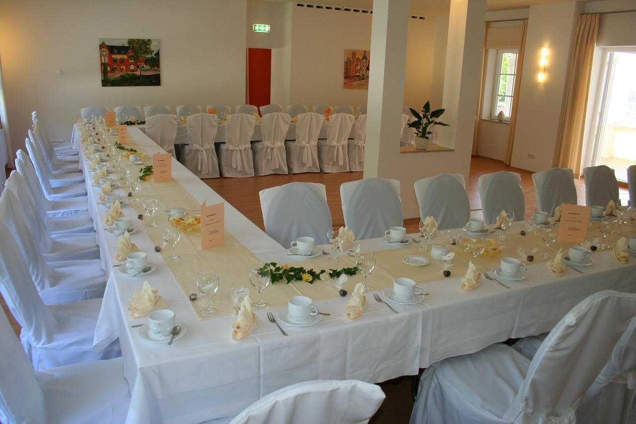 Hotel Am Meilenstein Dunkelforth ภายนอก รูปภาพ