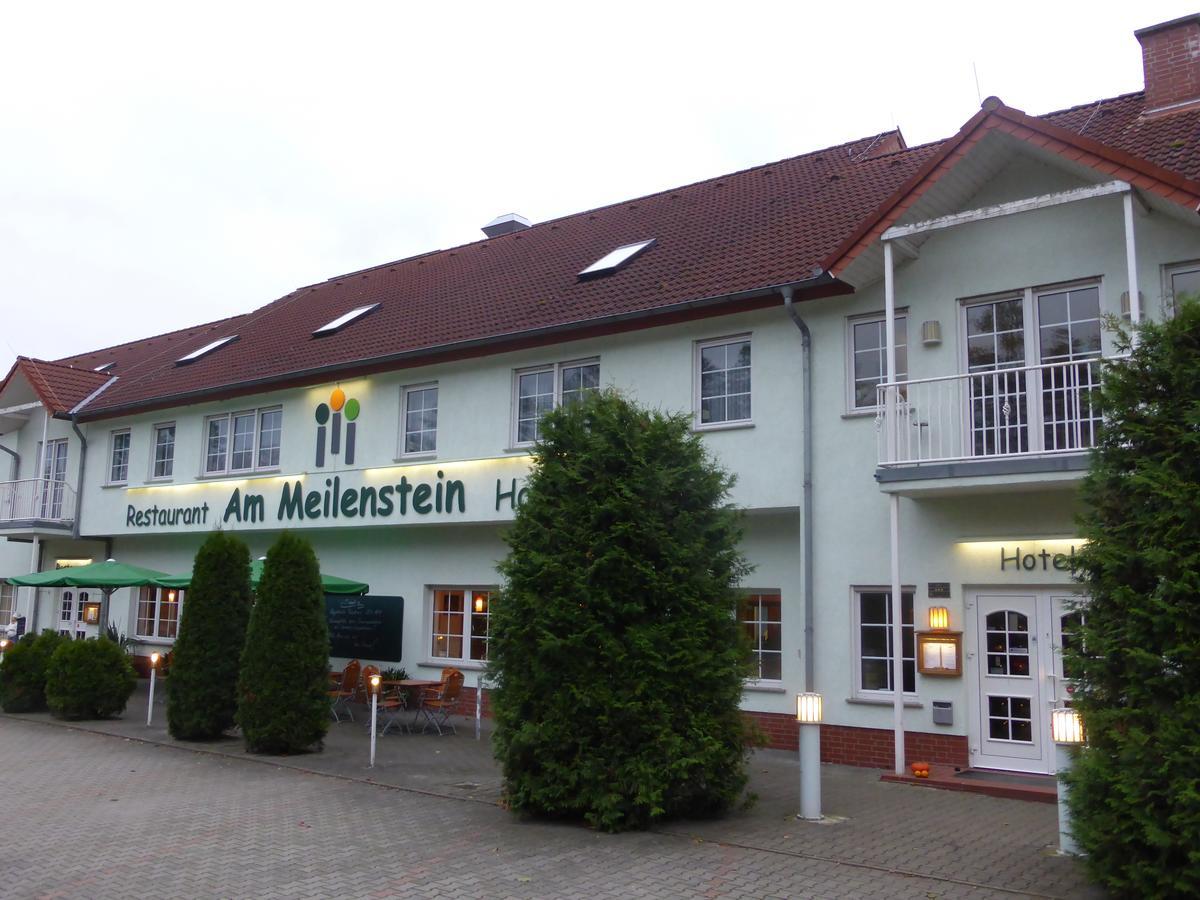 Hotel Am Meilenstein Dunkelforth ภายนอก รูปภาพ