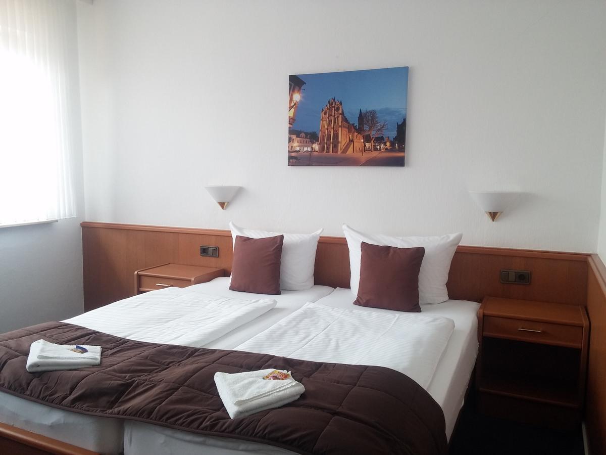 Hotel Am Meilenstein Dunkelforth ภายนอก รูปภาพ